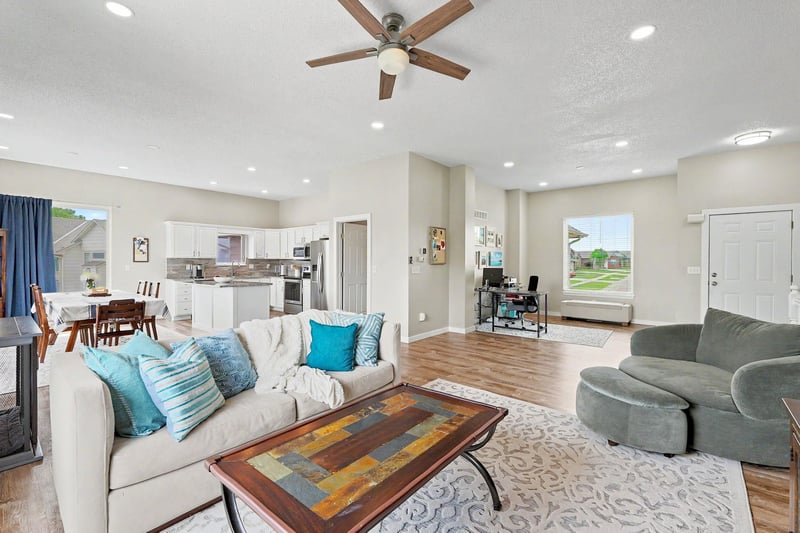 2414 N Castle Rock St, Wichita, KS 67228