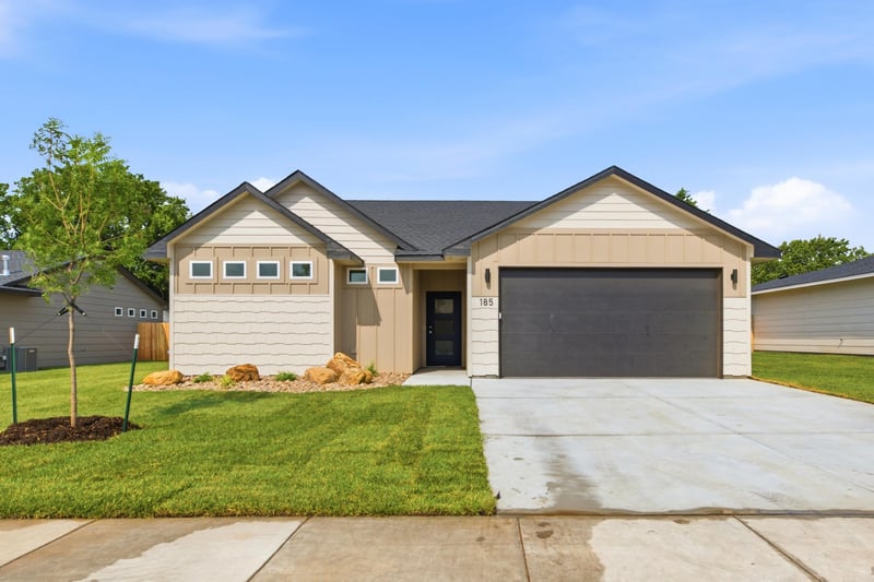 185 Tomahawk, Clearwater, KS 67026