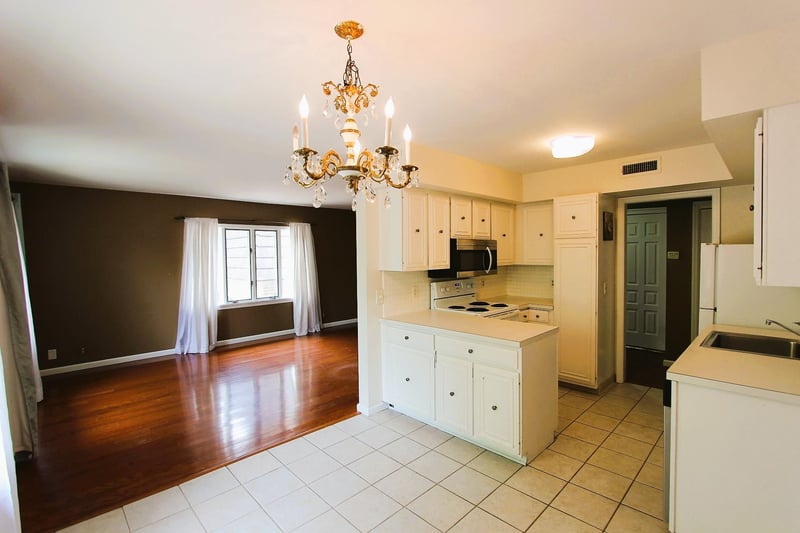 7077 E Central Ave #4, Wichita, KS 67206