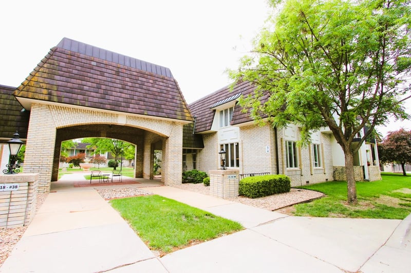 7077 E Central Ave #4, Wichita, KS 67206