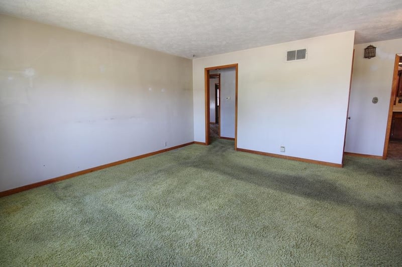 644 Mcadams Rd, Salina, KS 67401