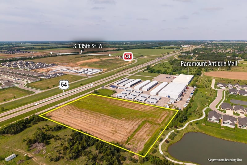 12998 W Kellogg St, Wichita, KS 67235