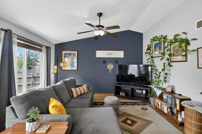 100 S Stoneridge St, Valley Center, KS 67147
