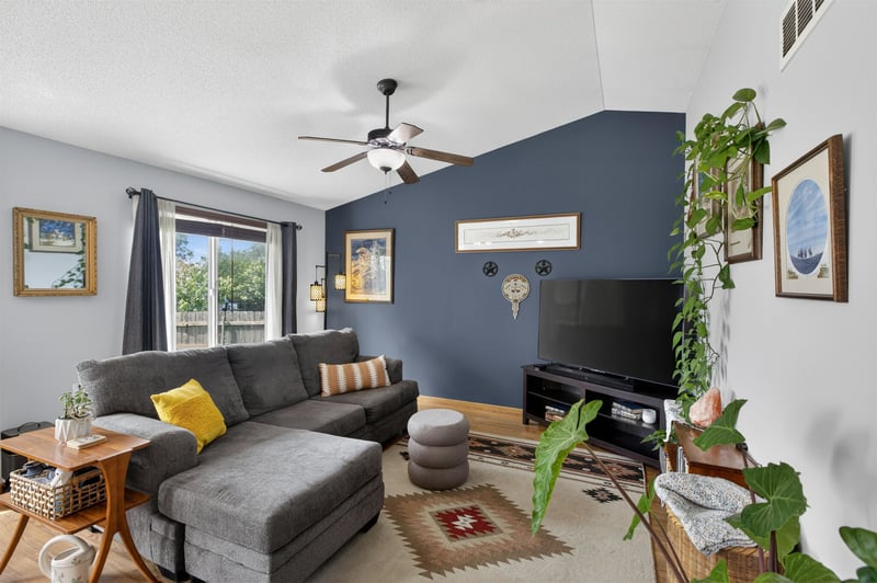100 S Stoneridge St, Valley Center, KS 67147