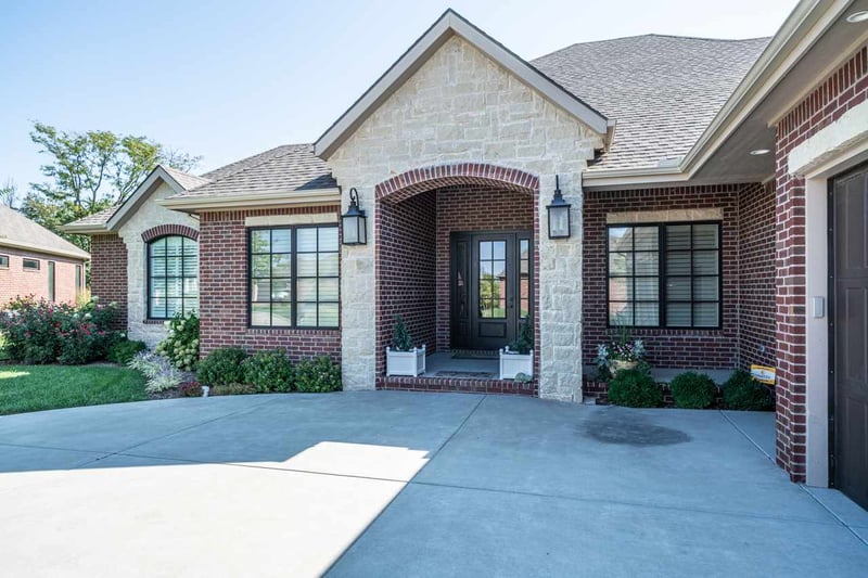 10234 E Summerfield St, Wichita, KS 67206