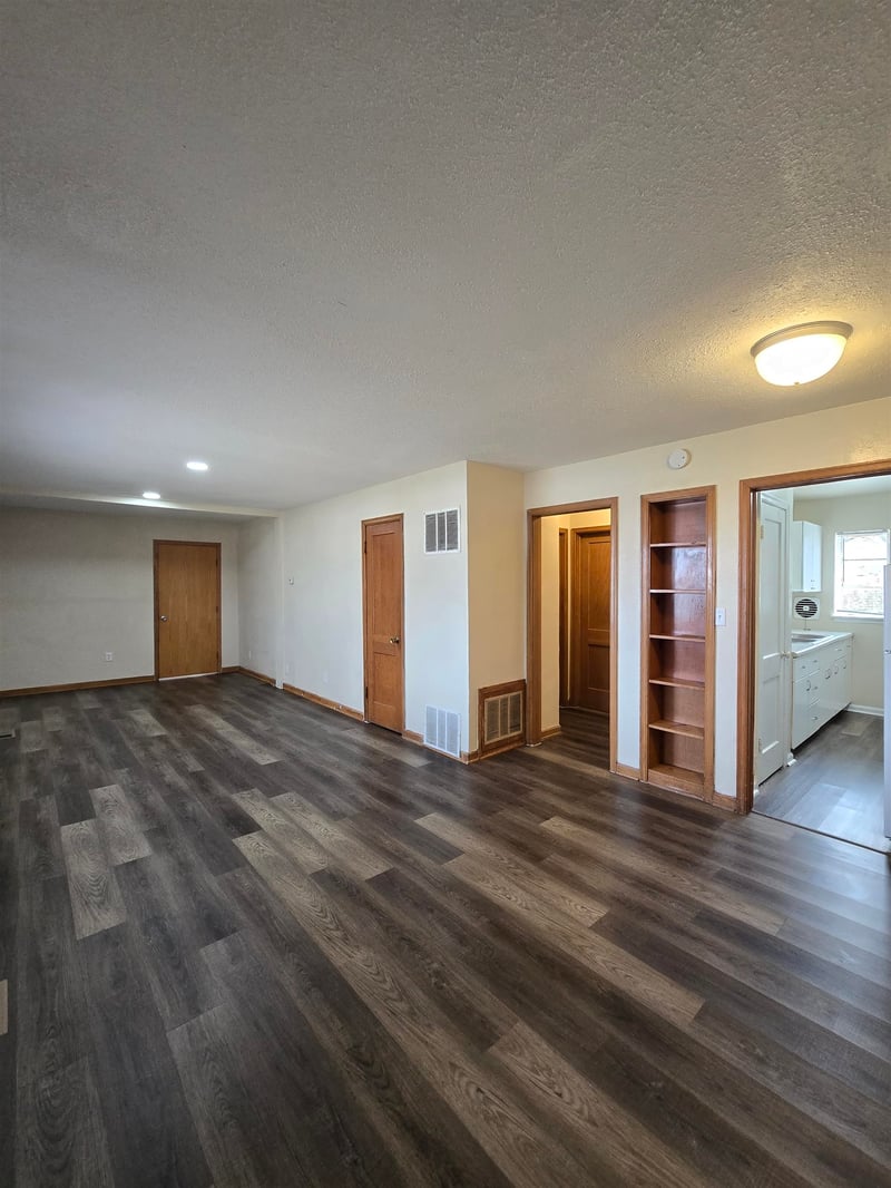 718 Hunter , Wichita, KS 67217
