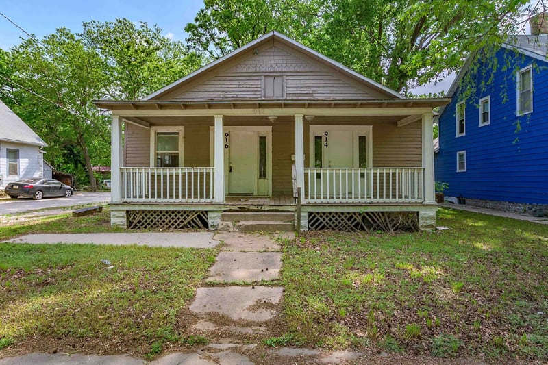 914 High St, Newton, KS 67114