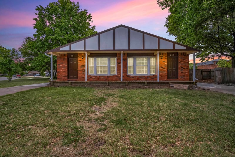 701-703 17th St, Newton, KS 67114