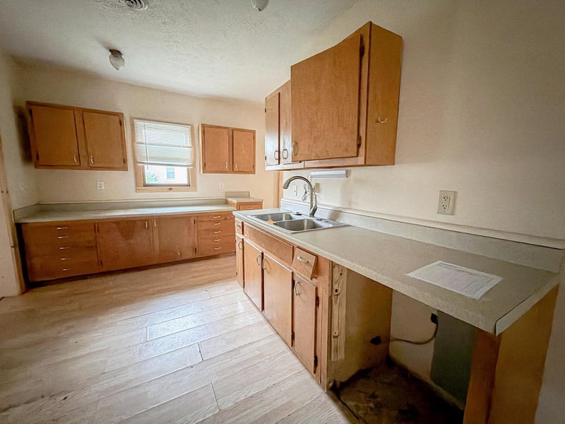 215 N Lincoln St, Bennington, KS 67422
