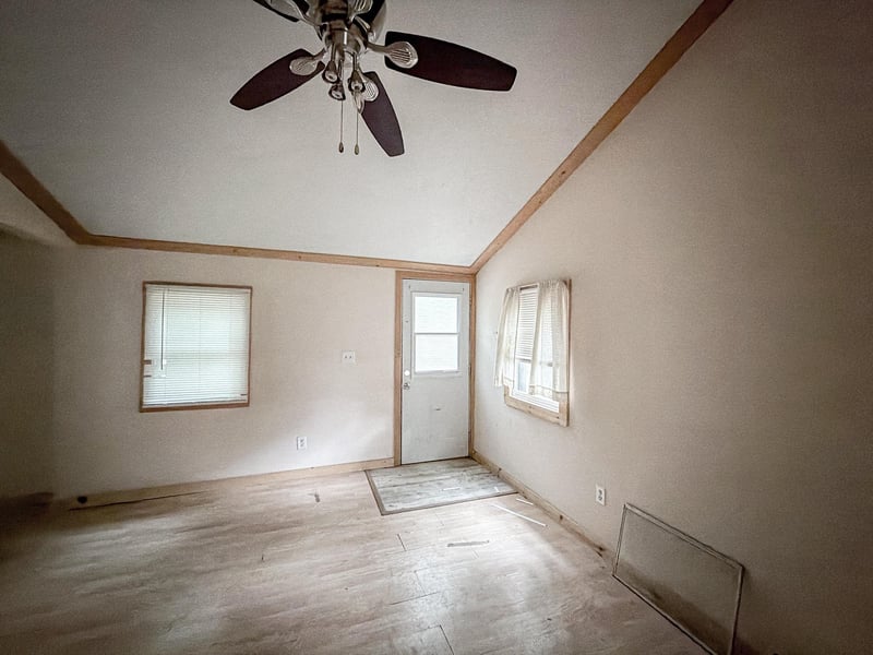 215 N Lincoln St, Bennington, KS 67422