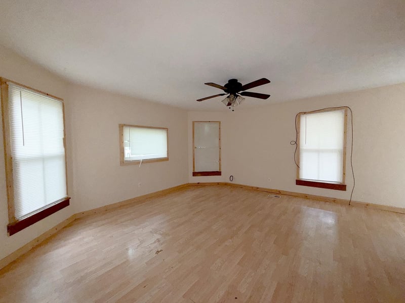 215 N Lincoln St, Bennington, KS 67422