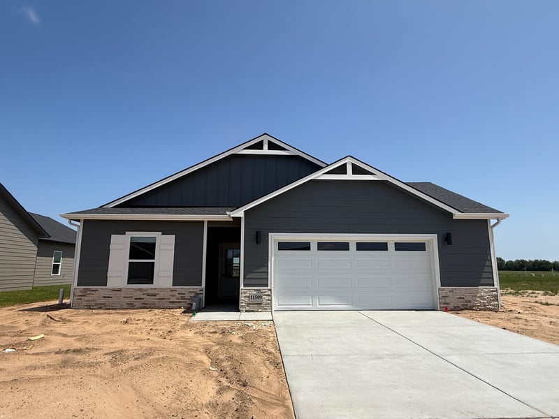 11509 Scarlett Ct, Maize, KS 67101