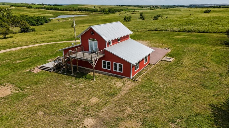 33225 Wabaunsee , Alma, KS 66401