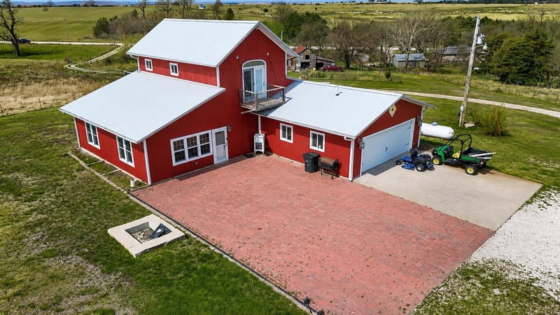 33225 Wabaunsee , Alma, KS 66401