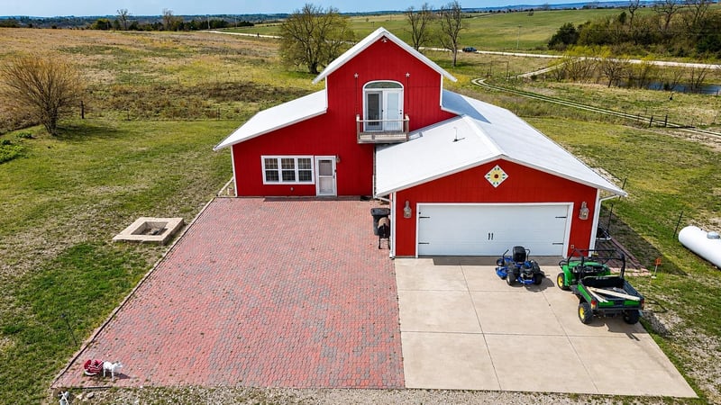 33225 Wabaunsee , Alma, KS 66401