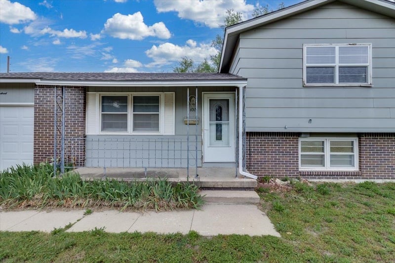 400 N Hickory, Valley Center, KS 67147