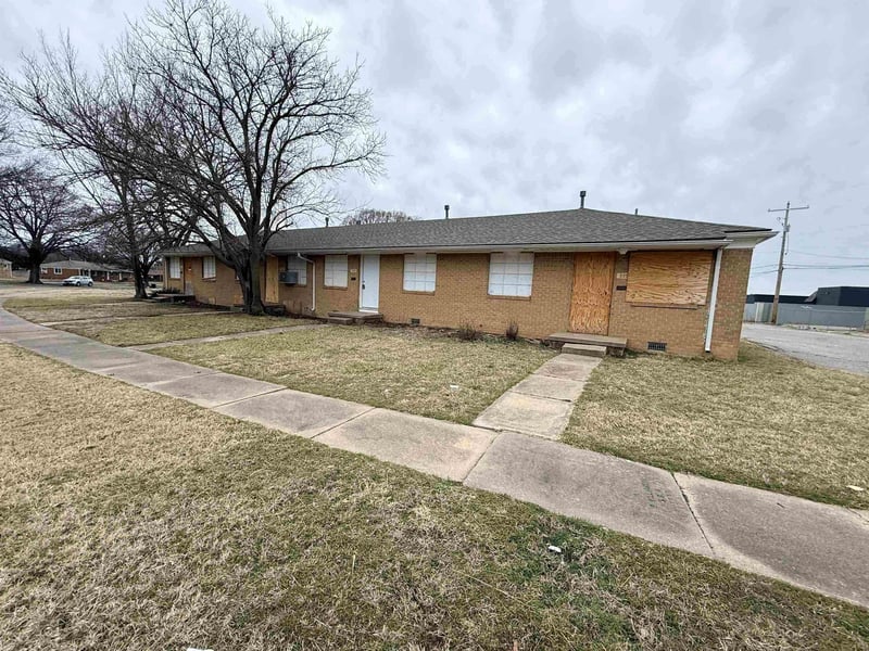 535 S Hunter, Wichita, KS 67207