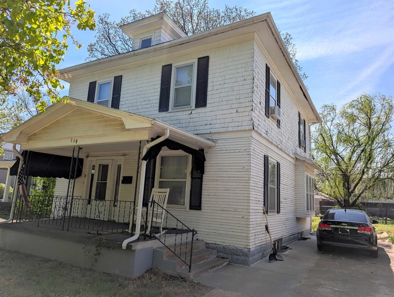 614 Gypsum Ave, Salina, KS 67401