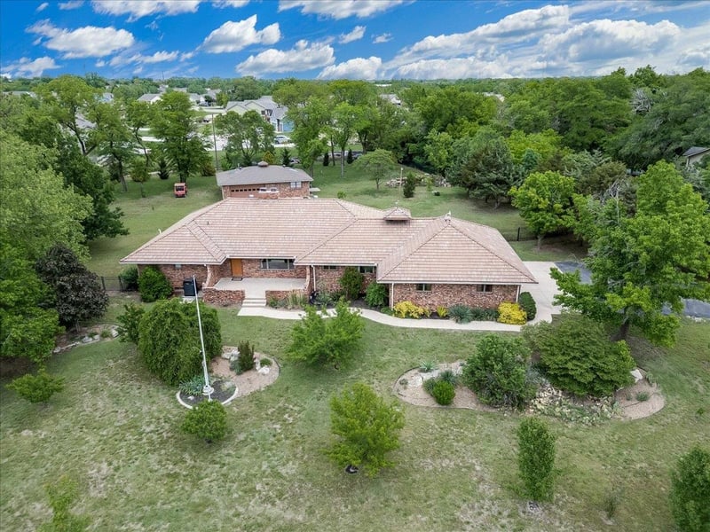 12400 Lynne , Wichita, KS 67207