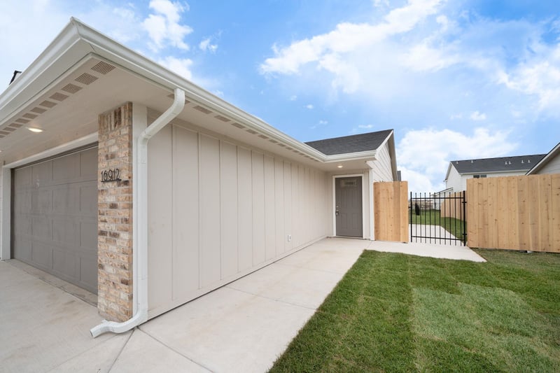 16802 Lawson , Goddard, KS 67052