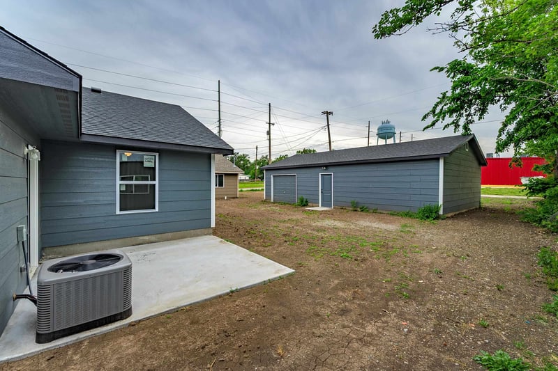 703 N Washington St, El Dorado, KS 67042