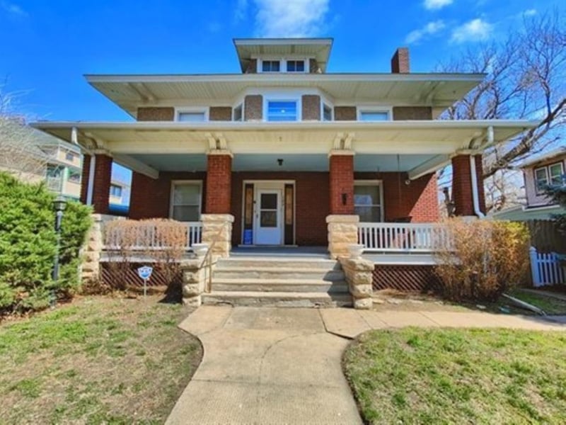129 10th St, Salina, KS 67401