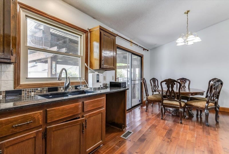 2007 Wood , Wichita, KS 67212