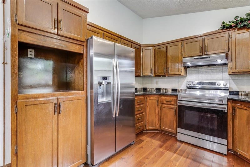 2007 Wood , Wichita, KS 67212