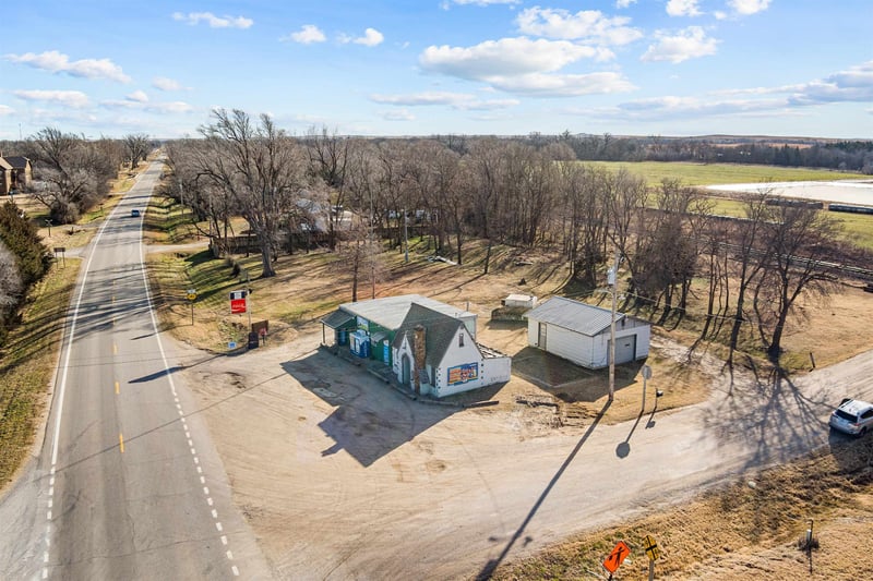 11989 Old Hwy 40, Brookville, KS 67425