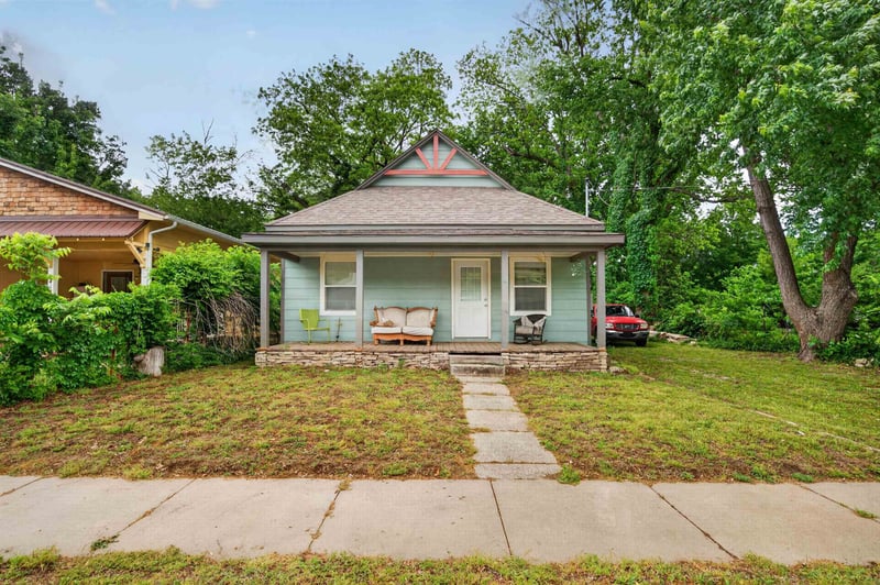 414 Andrews St, Winfield, KS 67156