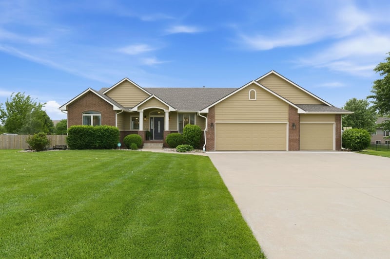 1335 Kala Ct, El Dorado, KS 67042