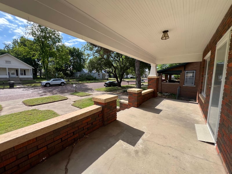 215 3rd , Arkansas City, KS 67005
