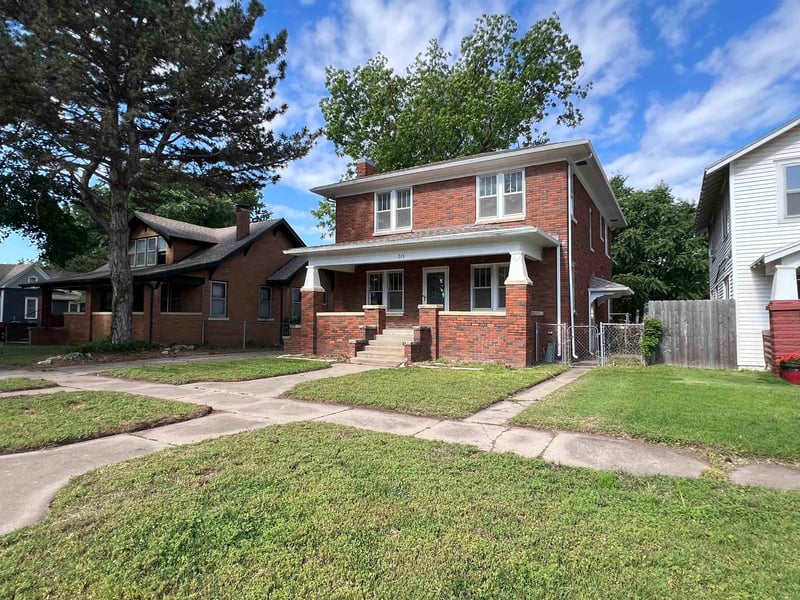 215 3rd , Arkansas City, KS 67005