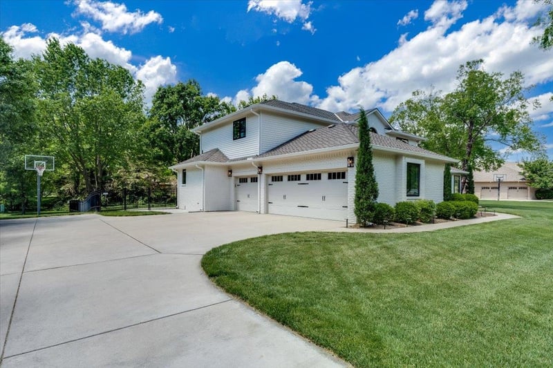 5 Sandalwood St, Wichita, KS 67230