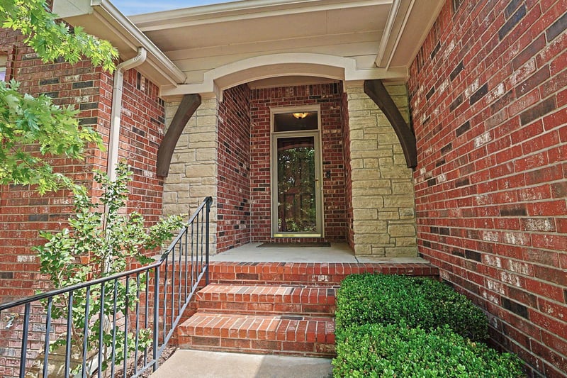206 S Bordeulac St, Wichita, KS 67230
