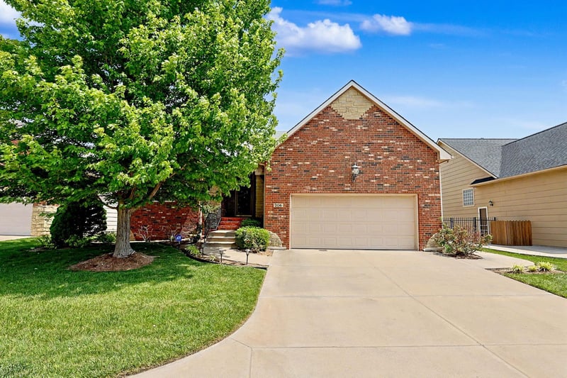 206 S Bordeulac St, Wichita, KS 67230
