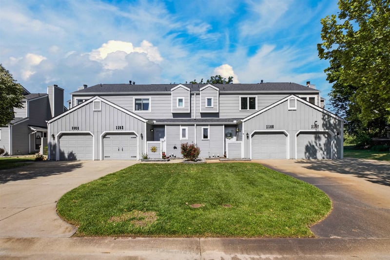 1105 N Lakewind St, Wichita, KS 67212