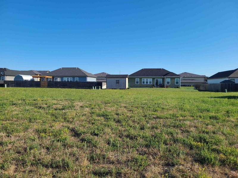 1431 Curtiss Dr, Mcpherson, KS 67460