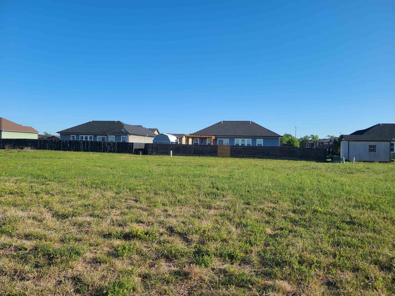 1425 Curtiss Dr, Mcpherson, KS 67460