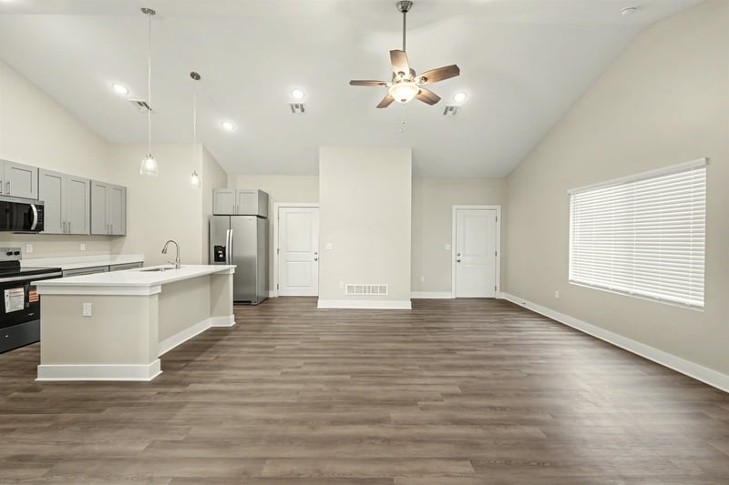 2723 Amelia Ln, Salina, KS 67401