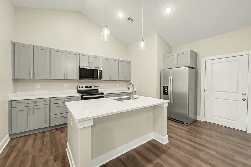 2723 Amelia Ln, Salina, KS 67401