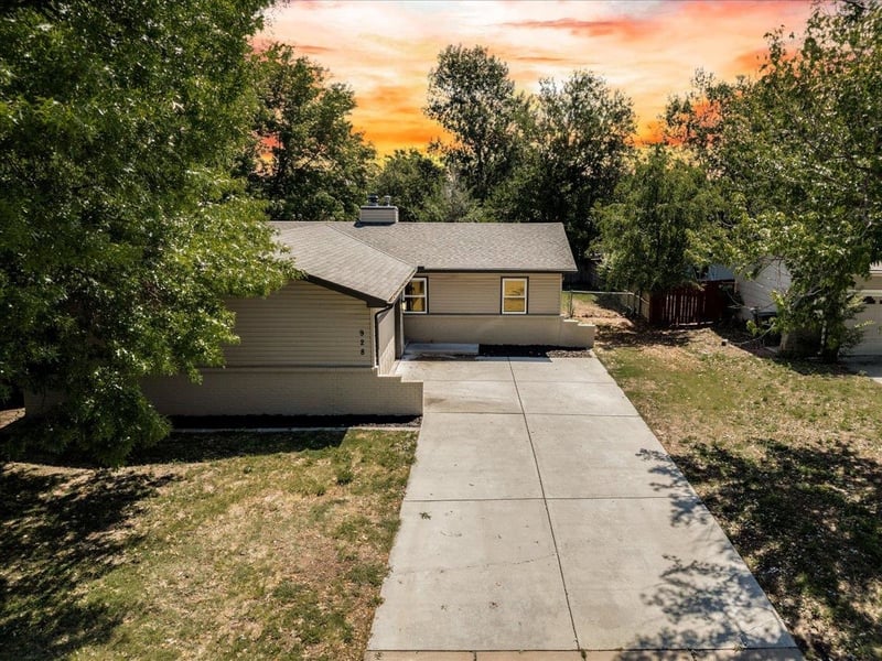 928 Dalton Dr, Wichita, KS 67207