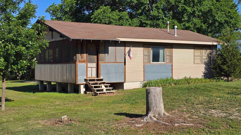 216 N Sunset Ter, Toronto, KS 66777
