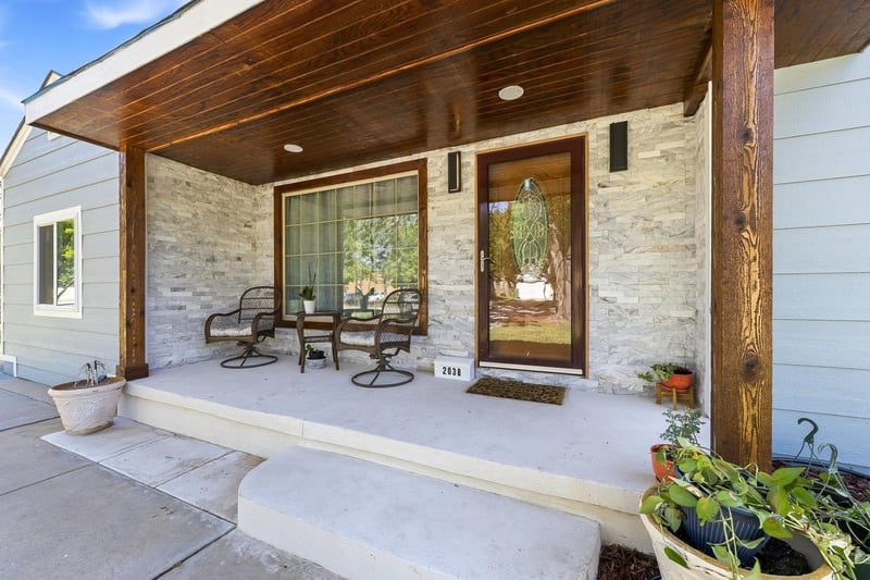 2038 Poplar St, Wichita, KS 67211