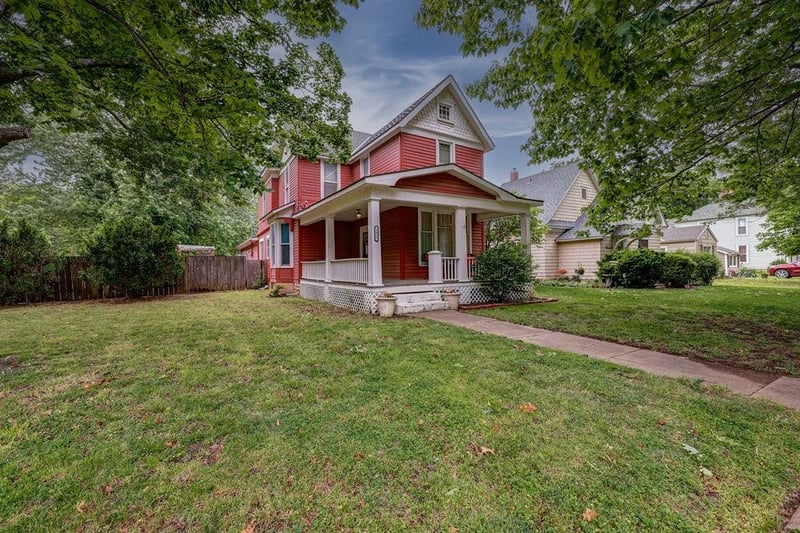 1423 Fuller, Winfield, KS 67156