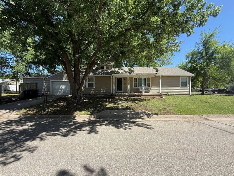 624 S Alleghany, El Dorado, KS 67042