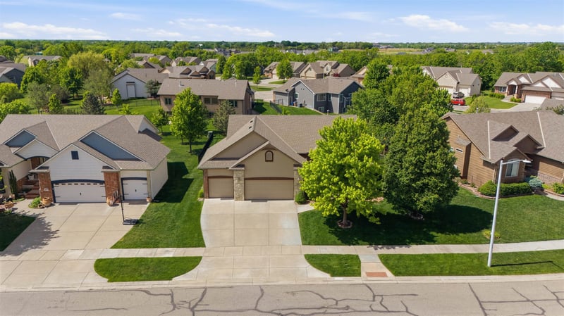 15309 E 24th St N, Wichita, KS 67228