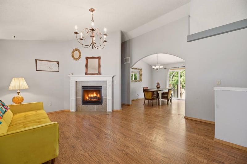119 N Devinshire, Bentley, KS 67016