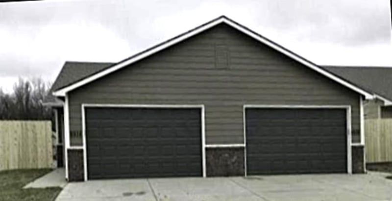 1725-1727 69th Ct N, Park City, KS 67219