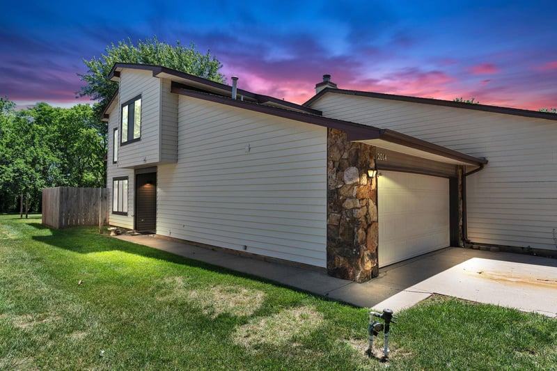 2014 Woodlawn Blvd, Derby, KS 67037-3129